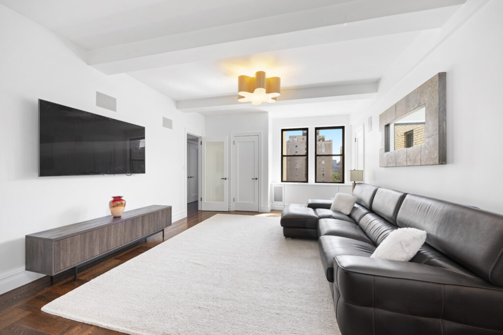 50 W 96th Street • 11A